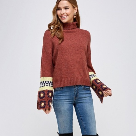Sweaters - NWT Crotchet Sleeve Sweater